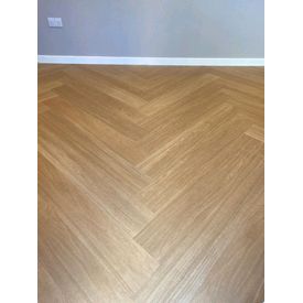 Karndean Van Gough LVT in Honey Oak Herringbone